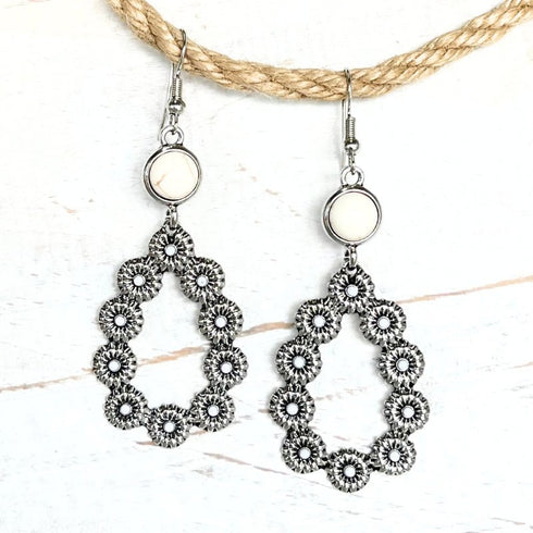 White Floral Posy Earrings - SOULZA AUSTRALIA