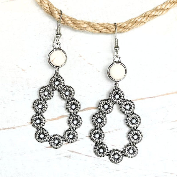 White Floral Posy Earrings - SOULZA AUSTRALIA